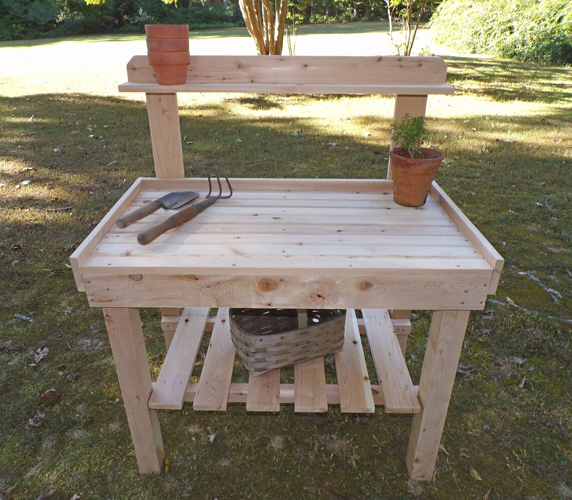 Handmade Cedar Potting Bench Outdoor Garden Work Table with Storage Shelf
