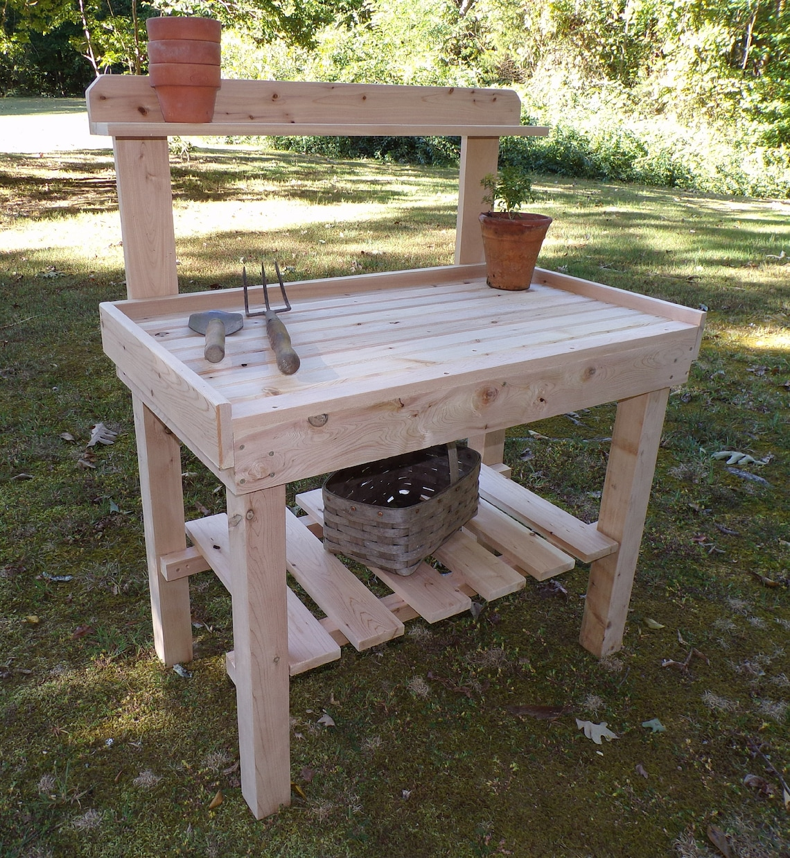Handmade Cedar Potting Bench Outdoor Garden Work Table with Storage Shelf